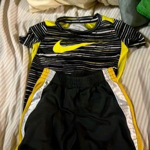 Mike boys active wear short sleeve top and shorts size 4t
